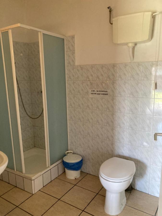 Tiszavirag Vendeghaz Apartment Tiszacsege Ngoại thất bức ảnh