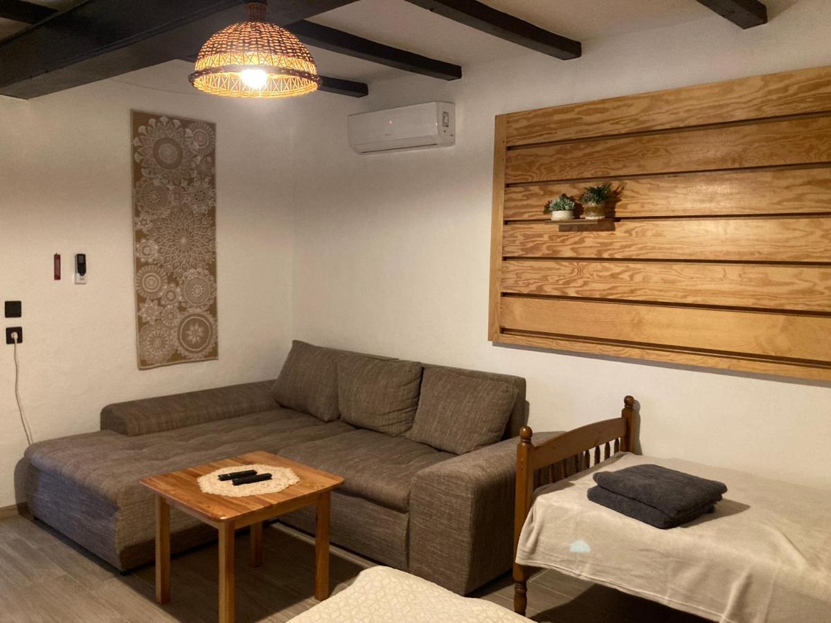 Tiszavirag Vendeghaz Apartment Tiszacsege Ngoại thất bức ảnh